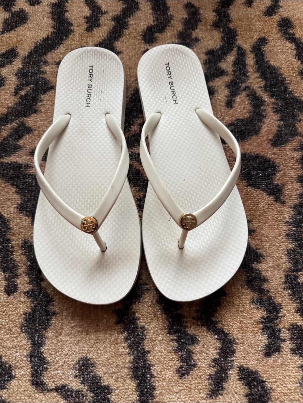 Tory Burch White Logo Flip Flop Sandals - Picture 3 of 11